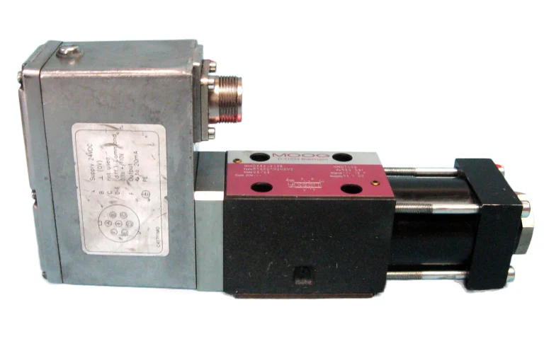 MOOG D633-313B