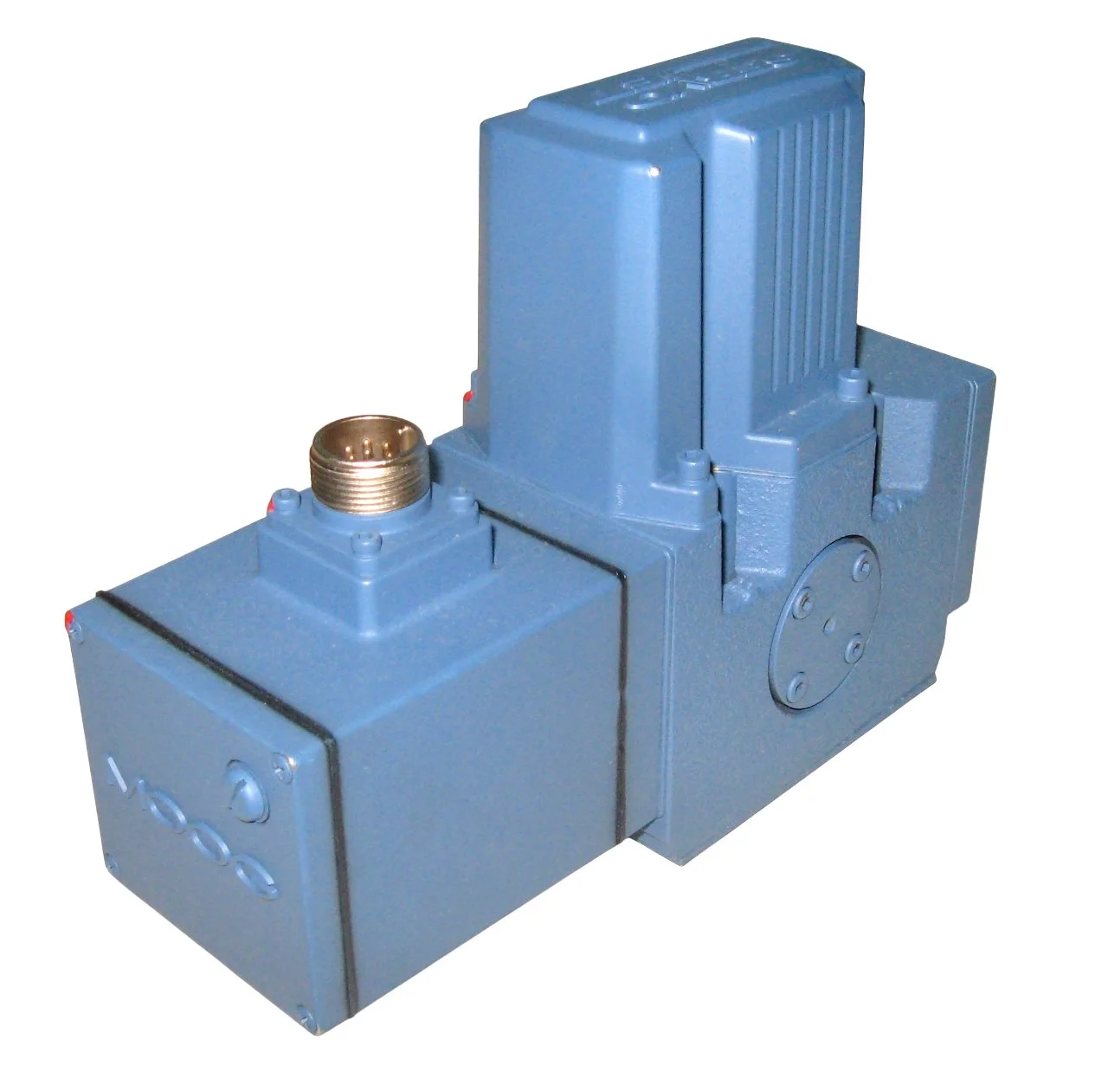 Moog D661 servo valve used in UBE injection molding machines
